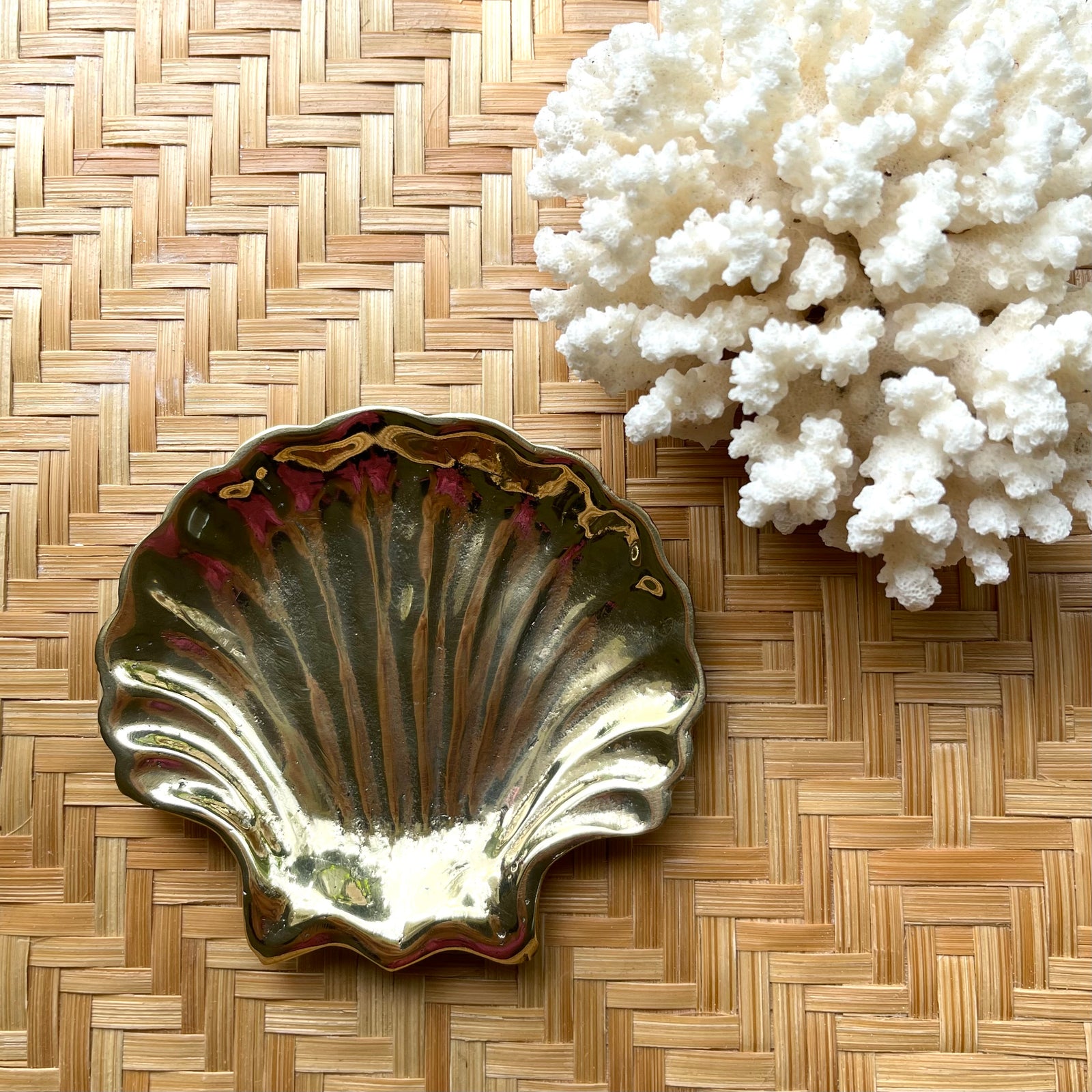 Vintage Scalloped Shell buy Brass Dish Tray Trinket Bowl Handle Heavy MCM 11.5